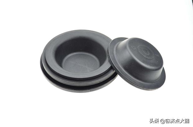 半路上电瓶车摩托车刹车油没有了,能撒尿进去将就使用吗?