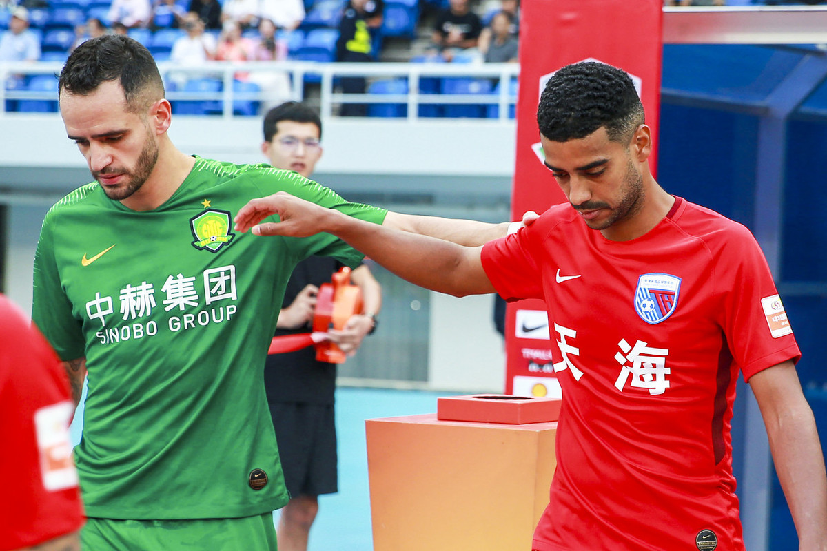 中超诞生最强进攻四叉戟!国安迎争冠最强拼图,恒大也算明亏暗赚