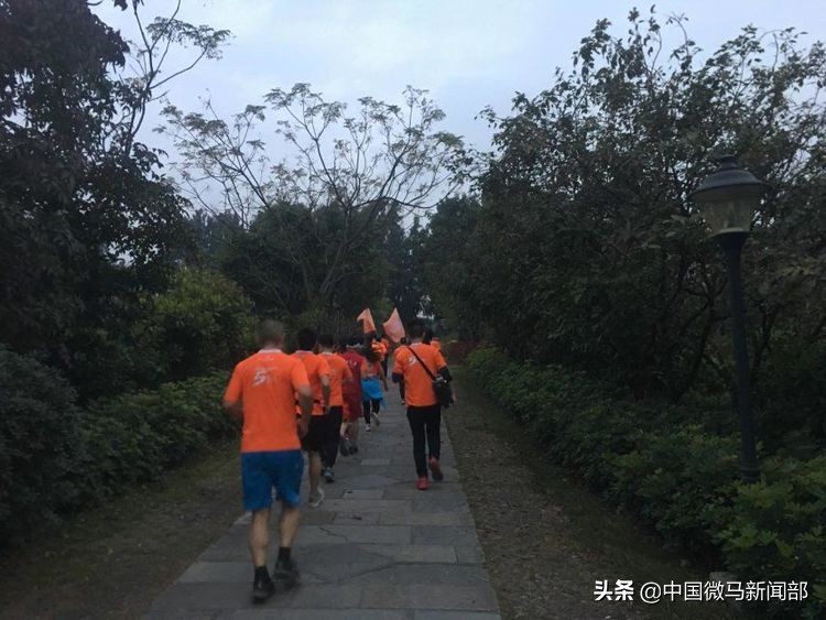 相识是缘相逢是歌,相逢是首歌相聚是种缘什么意思