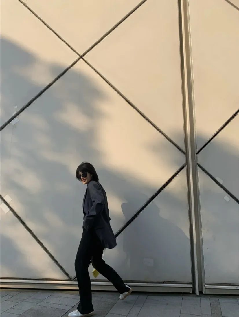 小白鞋烂大街是你没遇到这些款式,小白鞋问什么那么难穿