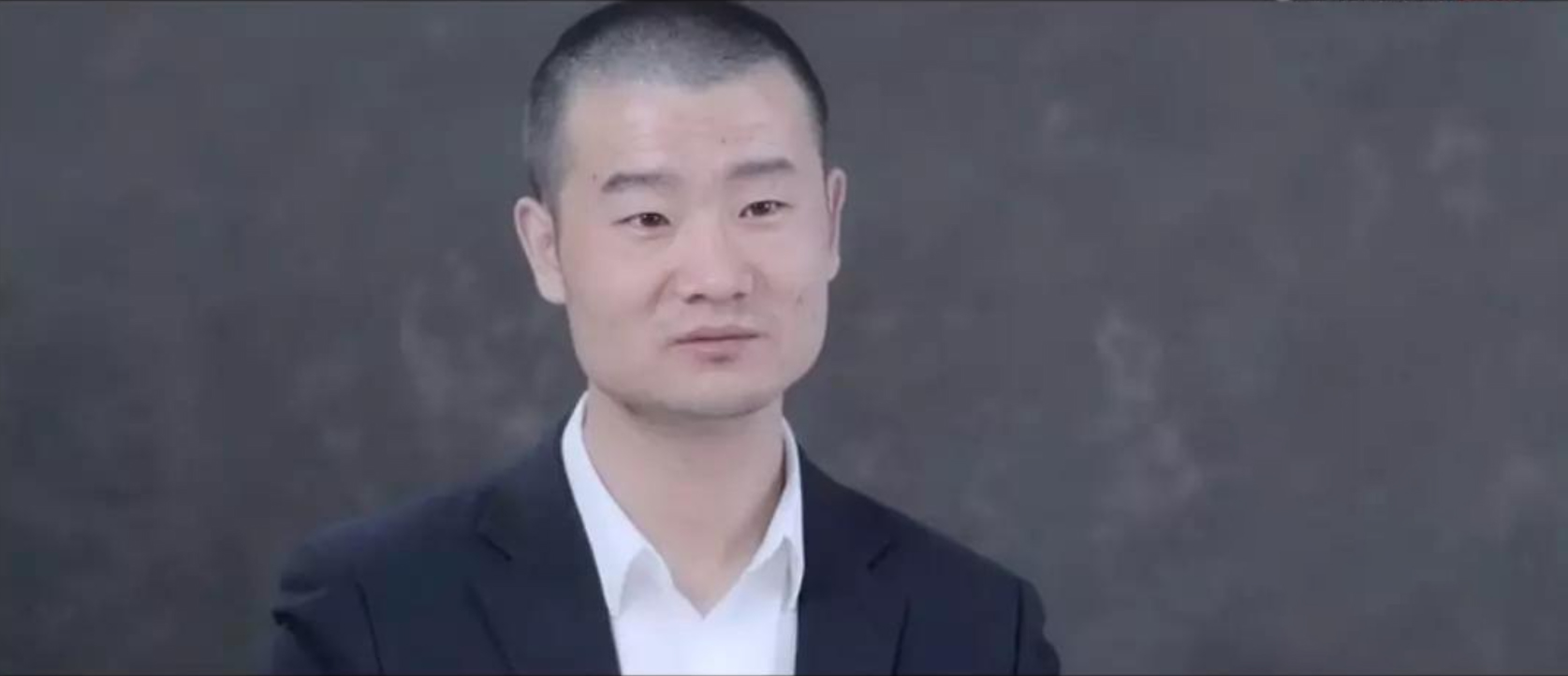 陕西小伙去伊拉克当雇佣军访谈,陕西小伙为100万当雇佣兵回国生活