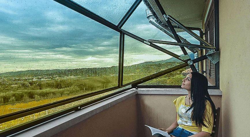 汽车蜗居,汽车折叠伸缩车库