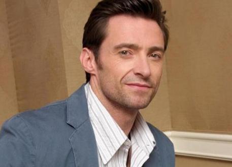 从“父女恋”到“母子恋”,这个52岁女人把自己活成了美国萧亚轩