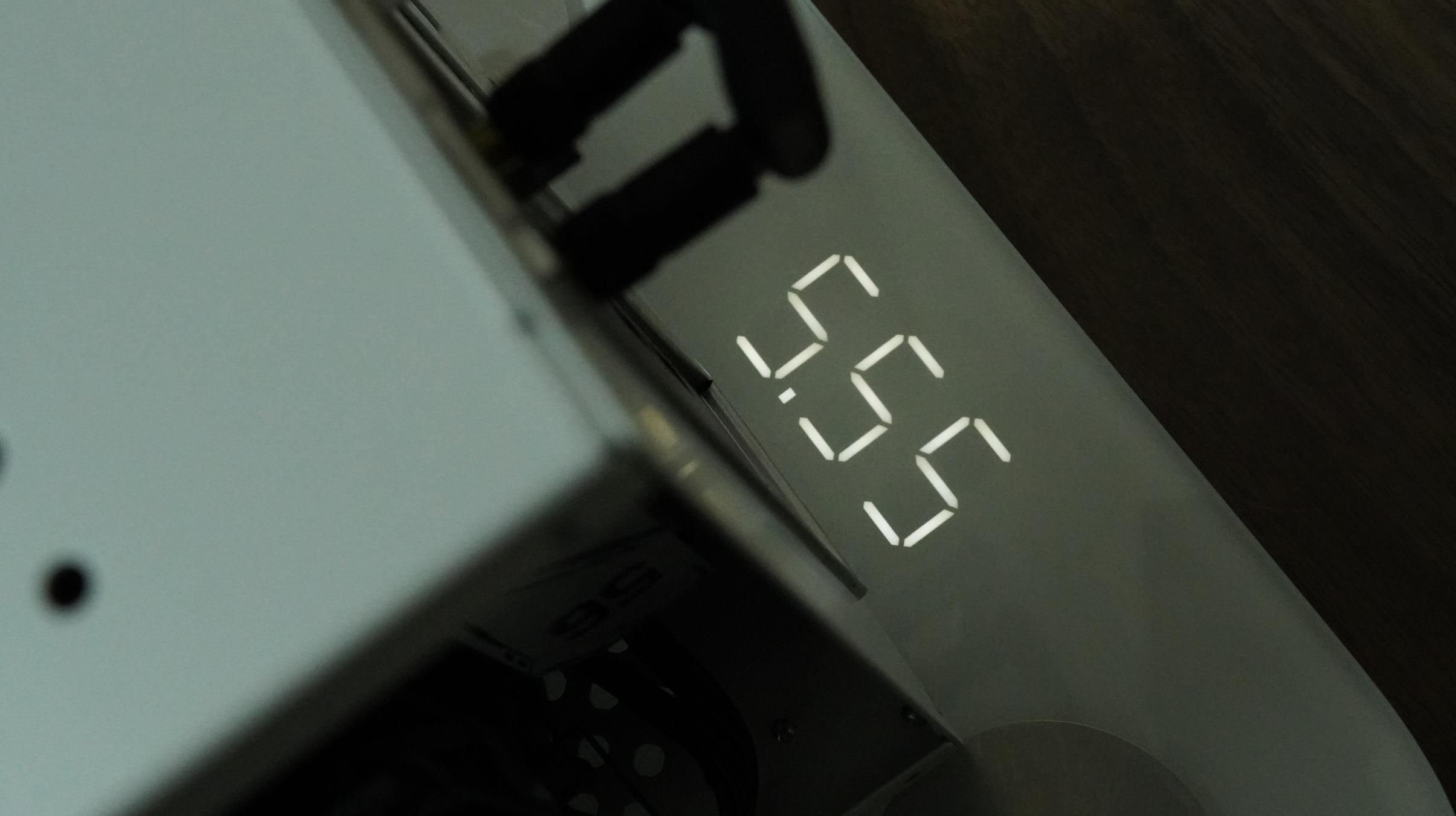 能手提个行李箱再带个相机包吗,能手提上飞机的行李箱