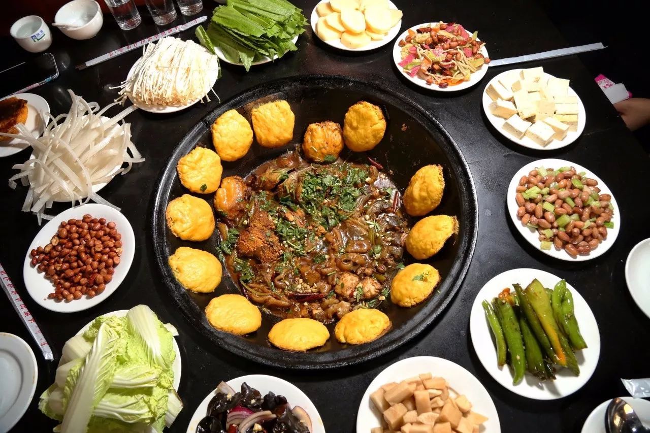 铁锅炖大鱼最正宗的做法,东北铁锅炖大鱼秘制酱料配方