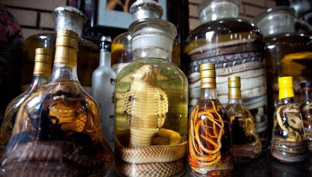 蛇酒的正确泡酒方法,怎么自制蛇酒