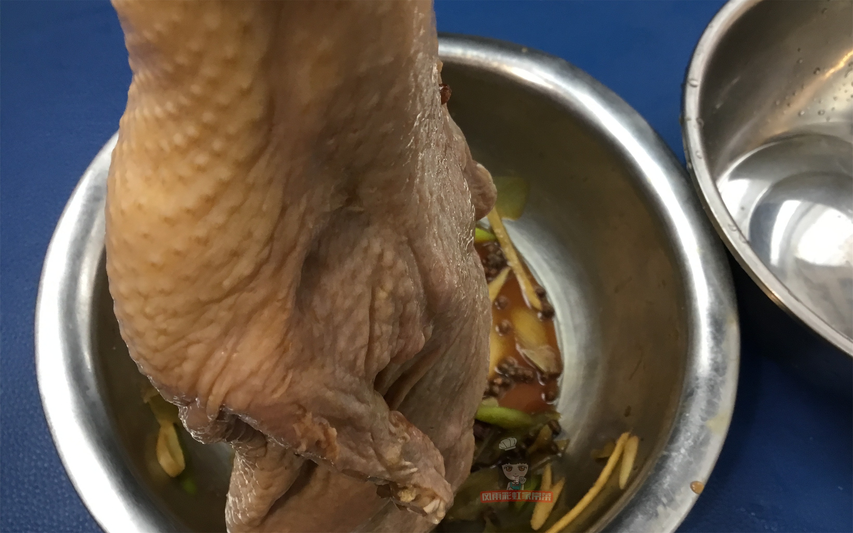 教你学正宗烤鸭,烤鸭怎么烤出来皮不干不柴呢