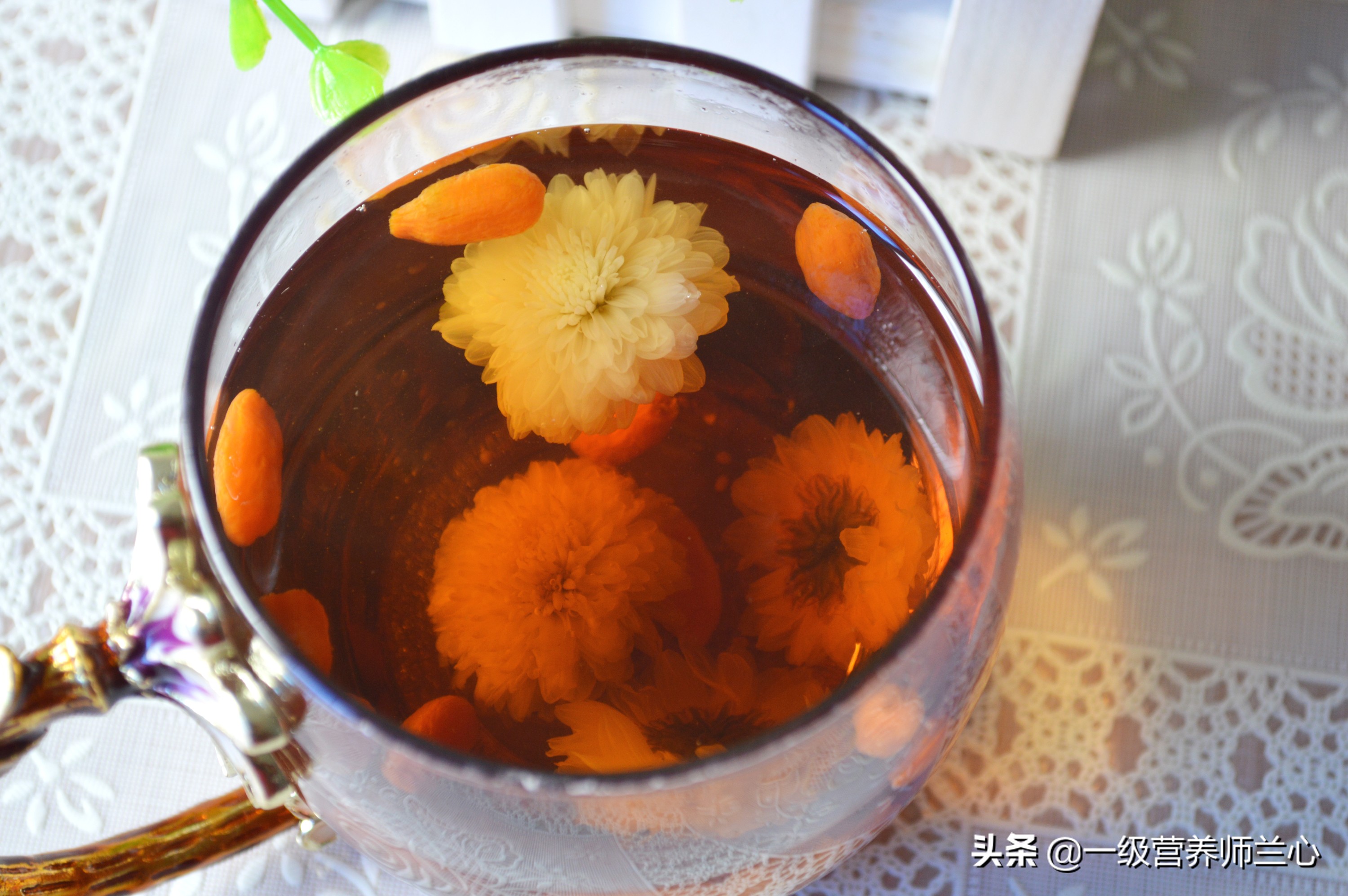 春天喝什么花茶对人的身体比较好,春天多喝花茶真的能让你美上十倍