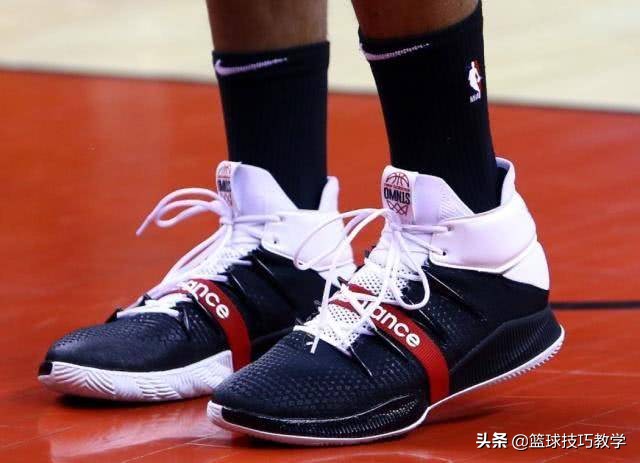 新百伦经典球鞋,新百伦刚出的那个鞋是什么