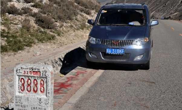 越野迷给五菱上了块意义非凡的车牌，入藏时最多载过六个穷游女