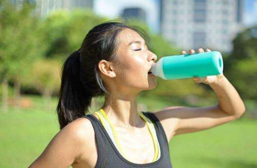 总是肚子胀，肠胃不好怎么办？营养师教你用这3种办法，消化好