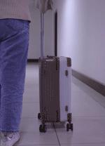 行李箱测评丨网易X选拉杆易卡阻，109元的喜朗顿侧提把不耐用