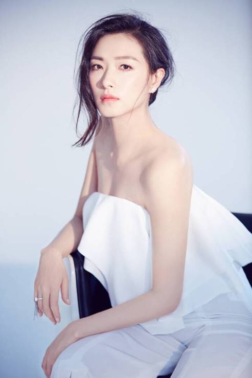 ​建议皮肤“坑洼”的女生，多在这件事花功夫，脸上净爽还更嫩了