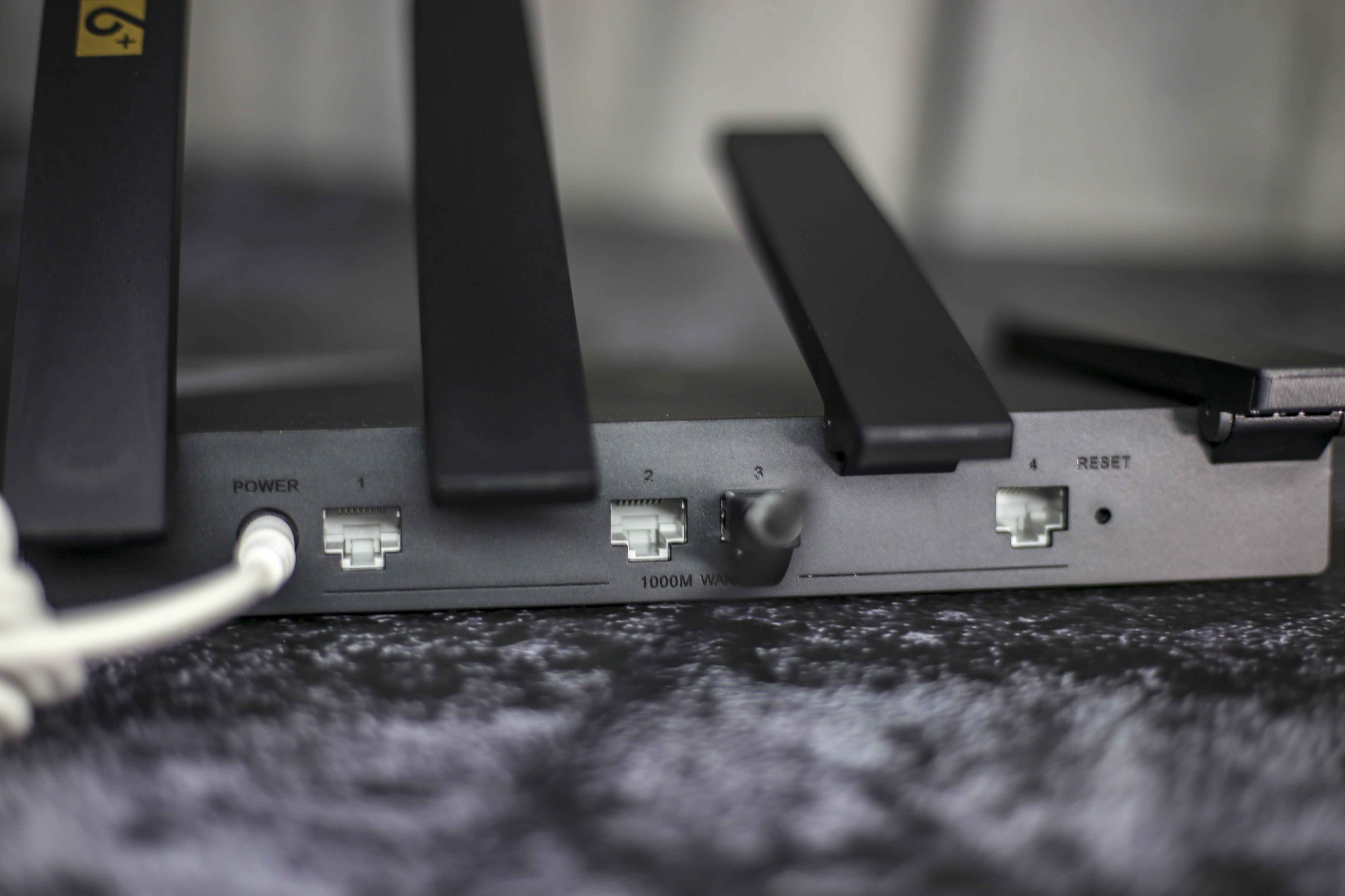 华为ax3pro7206路由器开箱视频,华为ax3pro路由器标准版和高配版