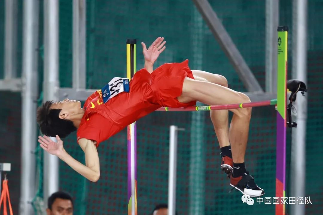 跳高冠军王宇跨步飞栏,跳高运动员王宇个人资料微博