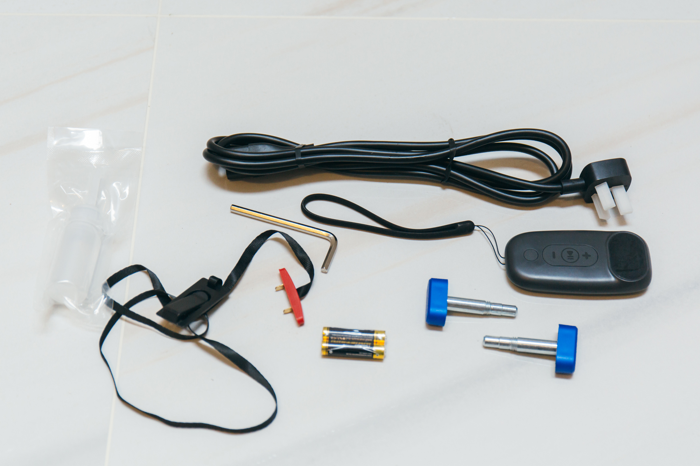 灏忛噾鏅鸿兘鎶樺彔璺戞鏈簁12pro,濂崇敓蹇箰鍚戝墠鍐茶窇姝ユ満