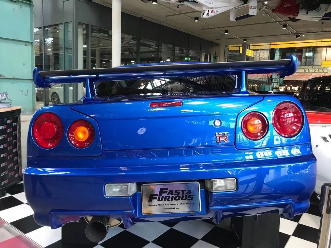 保罗沃克第一辆gtr,保罗沃克开的车gtr