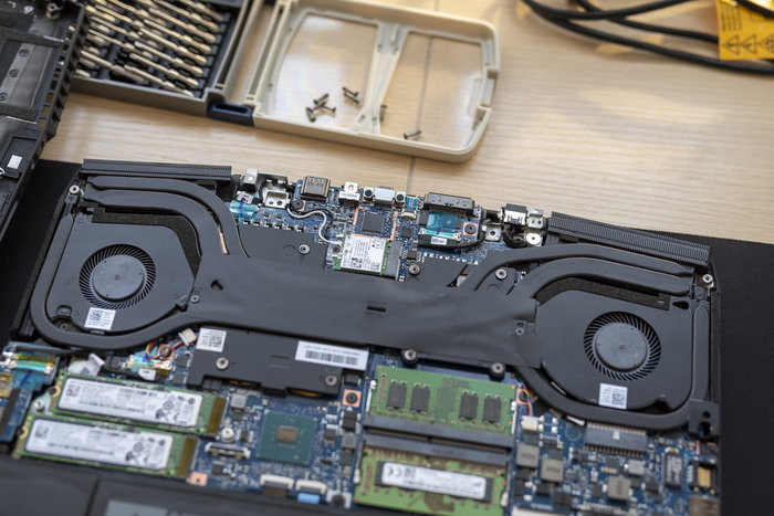 外星人alienwarem15拆解,alienwarem15星云红升级