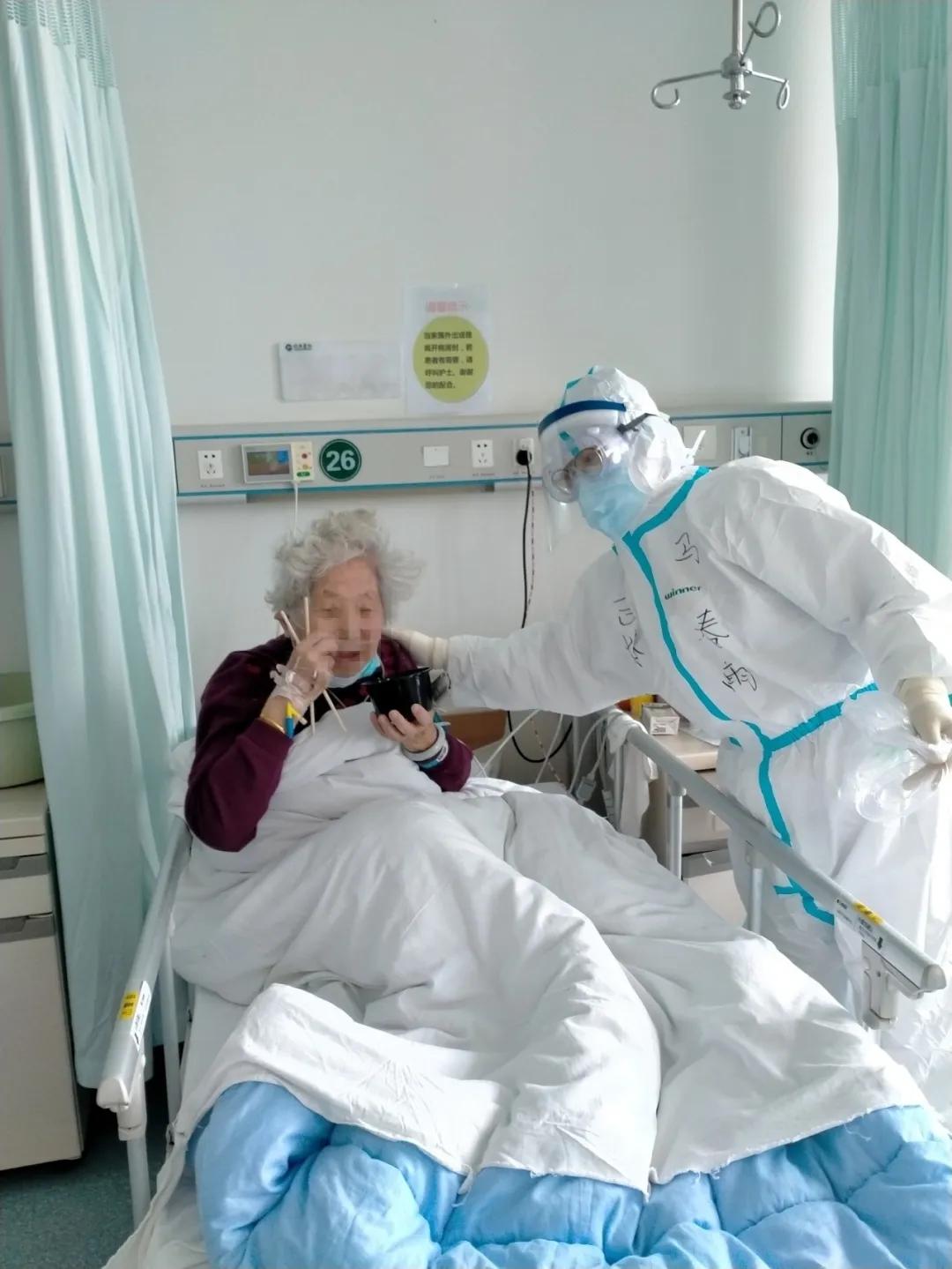 致敬2020每一个逆行的背影,回顾2019年消防员最美逆行背影