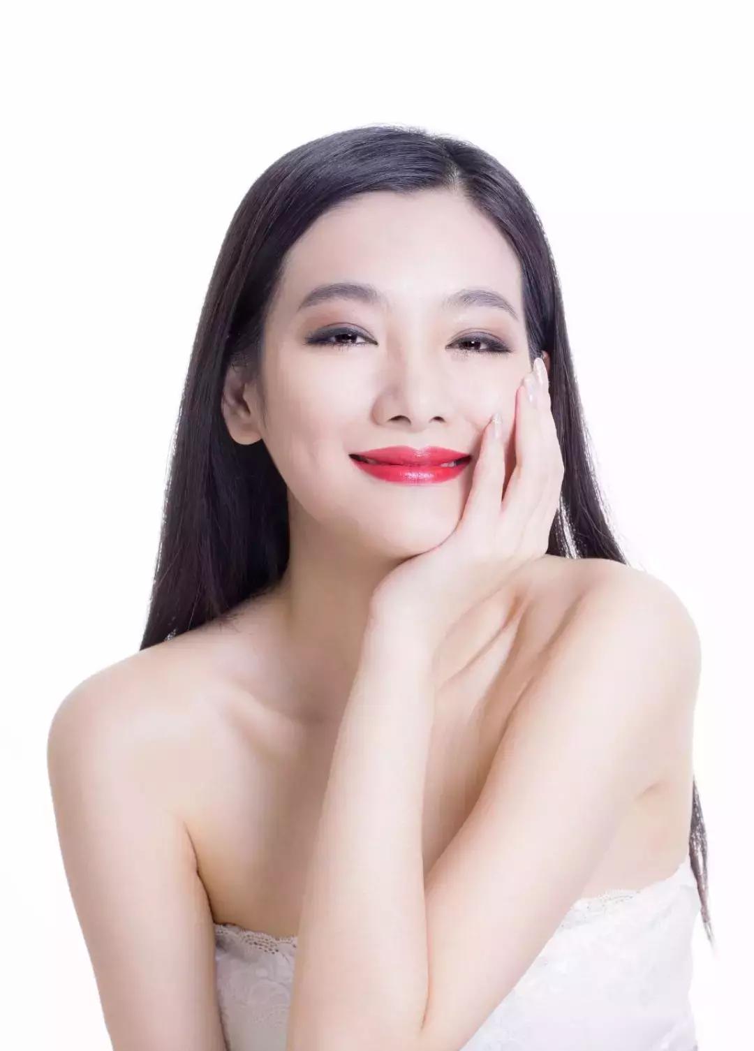 脸上起皮怎么化妆,脸上起皮干燥化妆不服帖怎么办