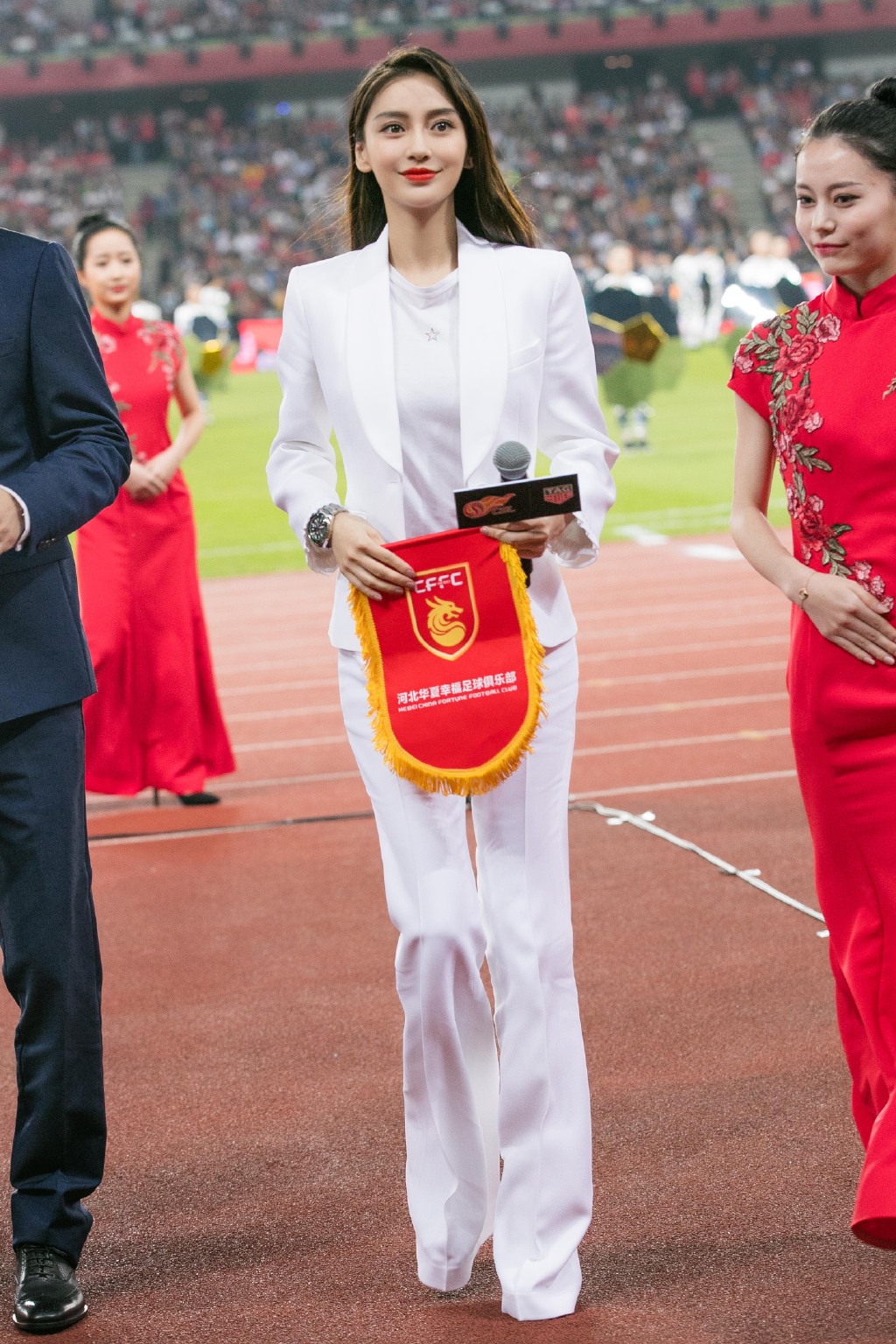 杨颖长得很高级,杨颖身高真的有168吗