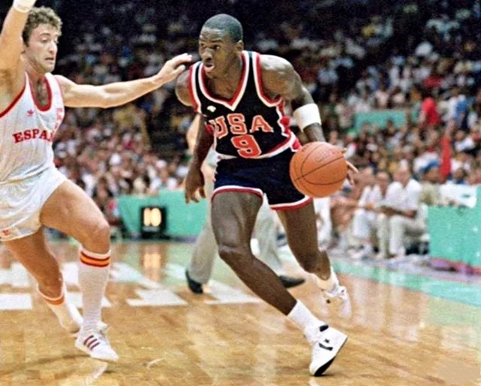 打破世界纪录的跑步鞋,创马拉松世界纪录跑鞋