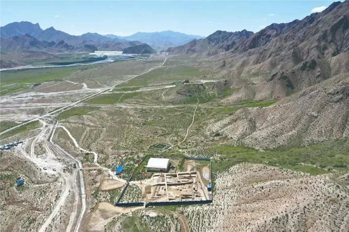 鬼吹灯九层妖塔是谁的墓,鬼吹灯里有两座九层妖塔