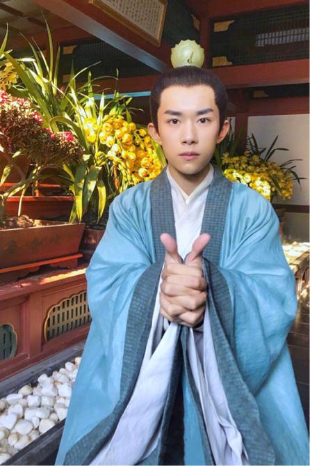 其实一直被寄予厚望的千玺,千玺现在的辉煌