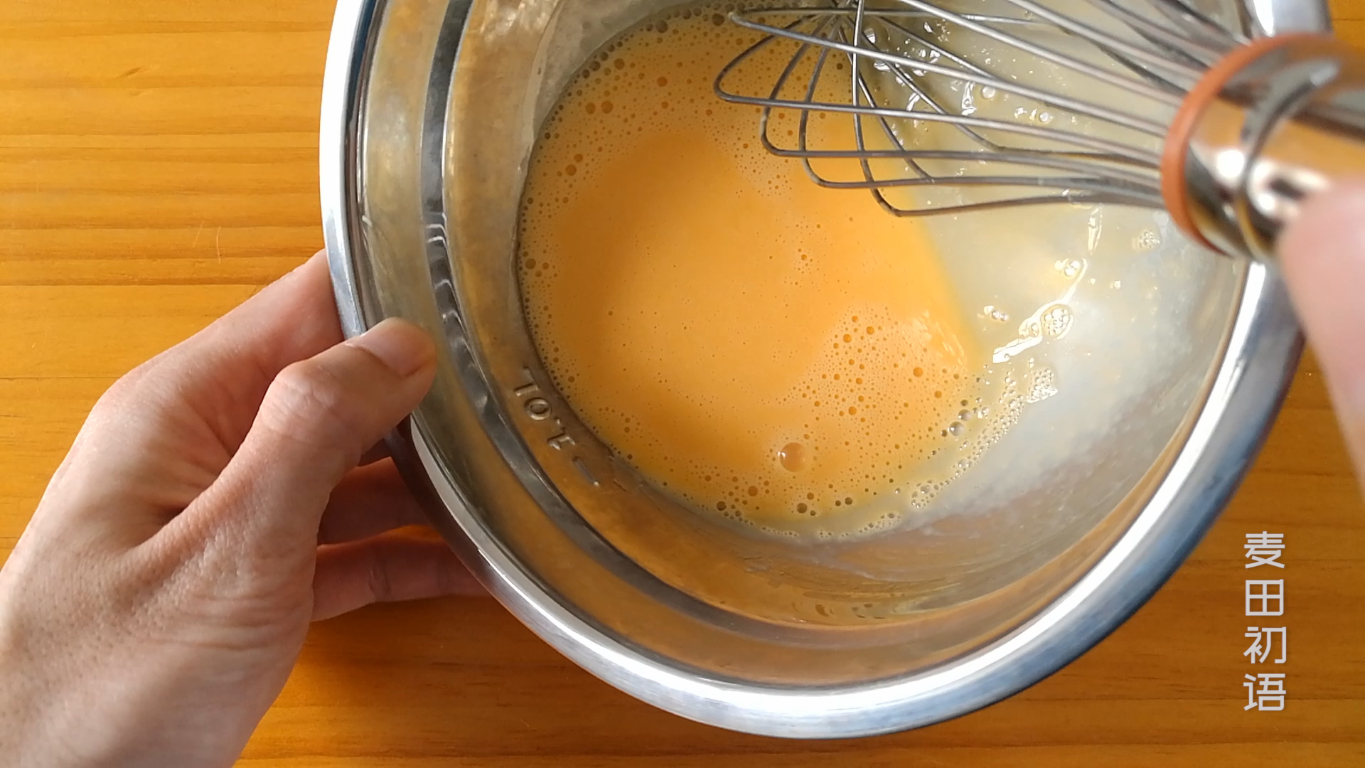 纸杯戚风蛋糕不塌不回缩的诀窍,用纸杯做戚风蛋糕湿乎乎的