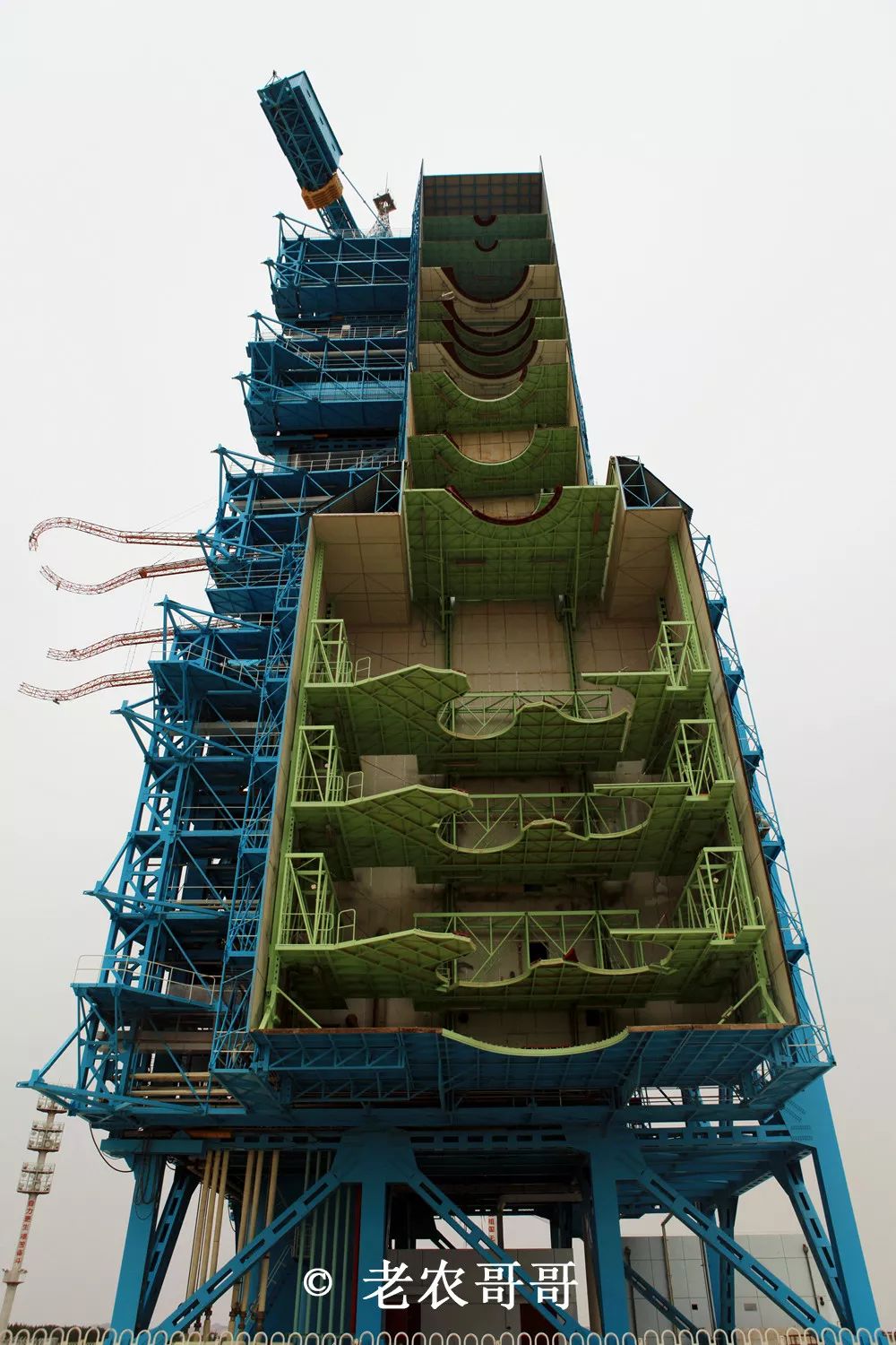 成都到额济纳胡杨林自驾旅游攻略,自驾胡杨林额济纳旗开什么车