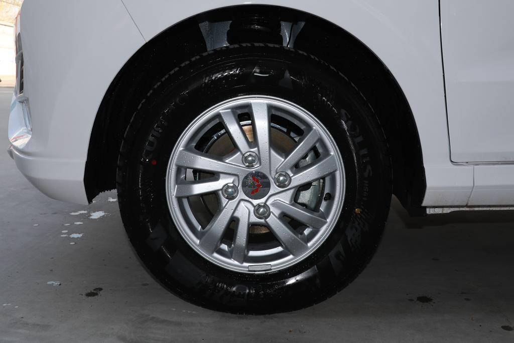 五菱宏光哪一款又拉货又能拉人,五菱宏光哪一款拉人舒适