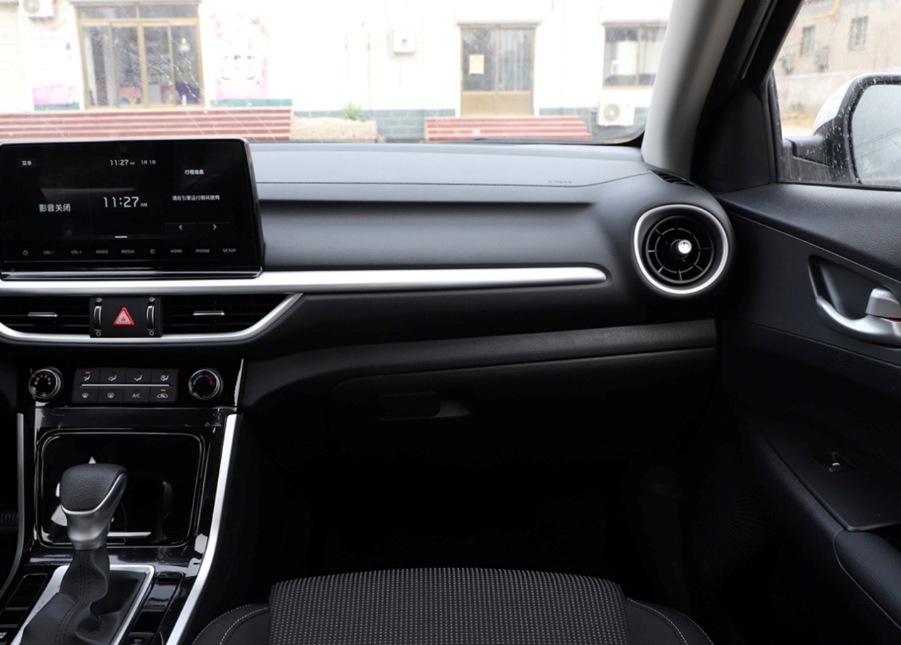 最新消息起亚k3报价直降价5万,起亚k3与现代选哪个