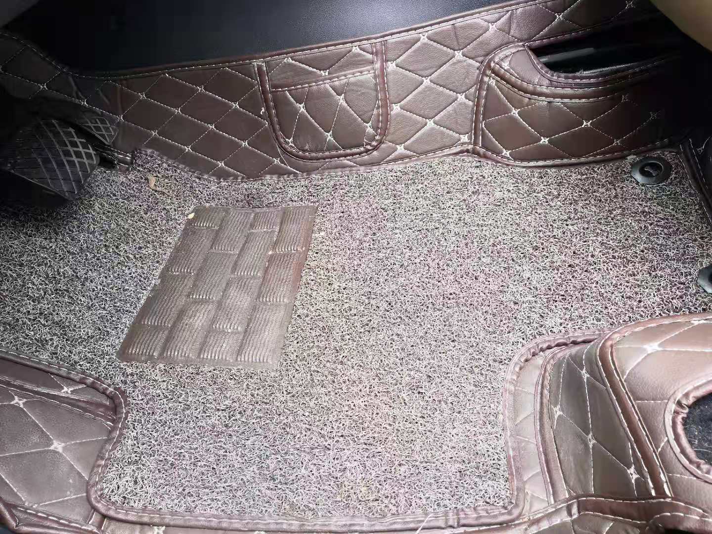 柯迪亚克gt主机拆装,柯迪亚克gt内饰改装效果图