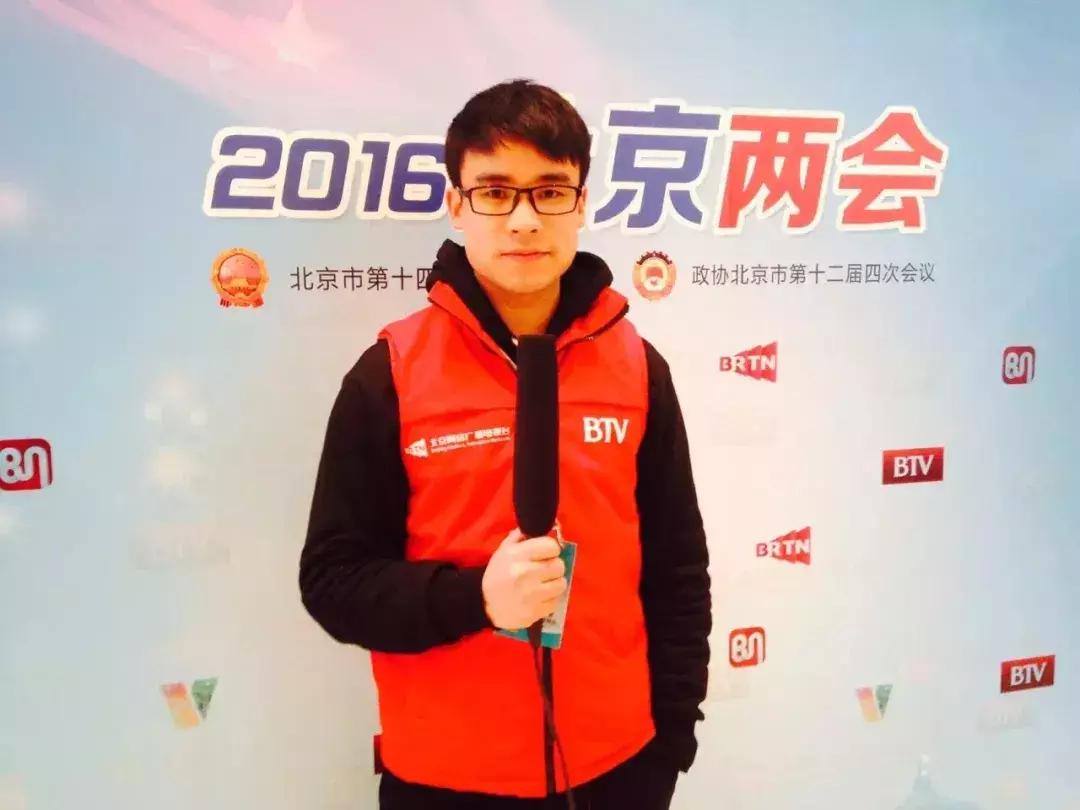 朝阳黄渤：从电视台裸辞成为百万大V，从无名小卒变成与麦迪并肩