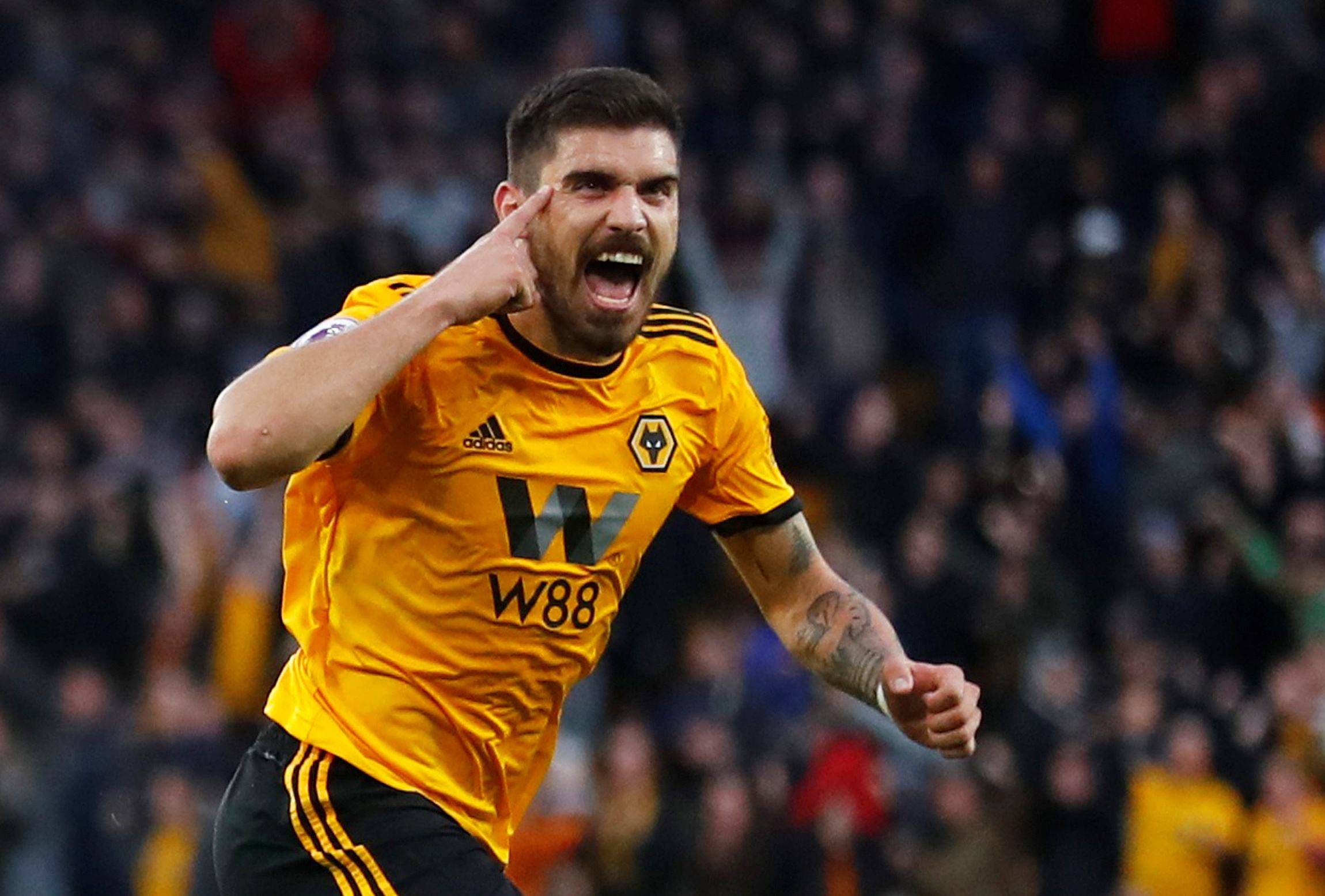 英超赛程狼队vs曼城,英超狼队对曼联比赛分析