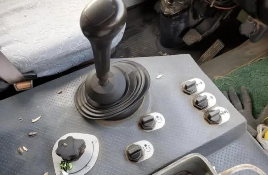 北奔重卡经典图片,老款北奔重卡