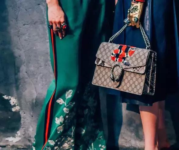 gucci18年值得买的包,1万2gucci包能卖多少钱