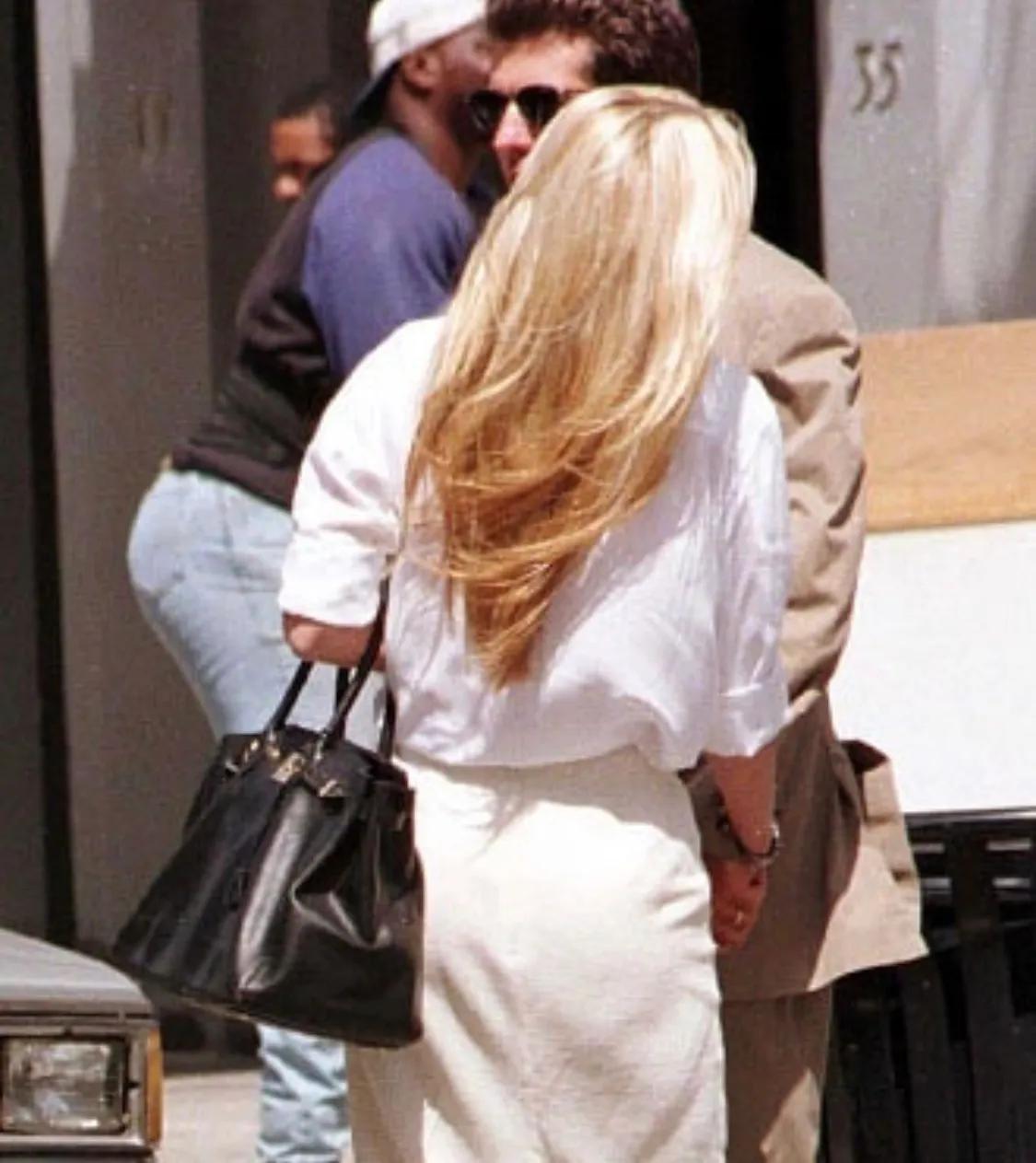 小肯尼迪老婆卡罗琳身高,小肯尼迪夫人卡罗琳穿搭