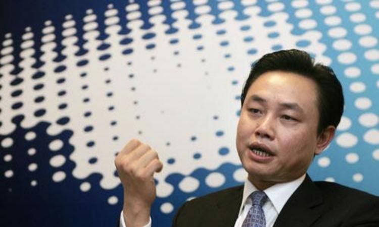 从捡废品到中国首富，入狱12年的黄光裕，会靠拼多多“再起”吗？