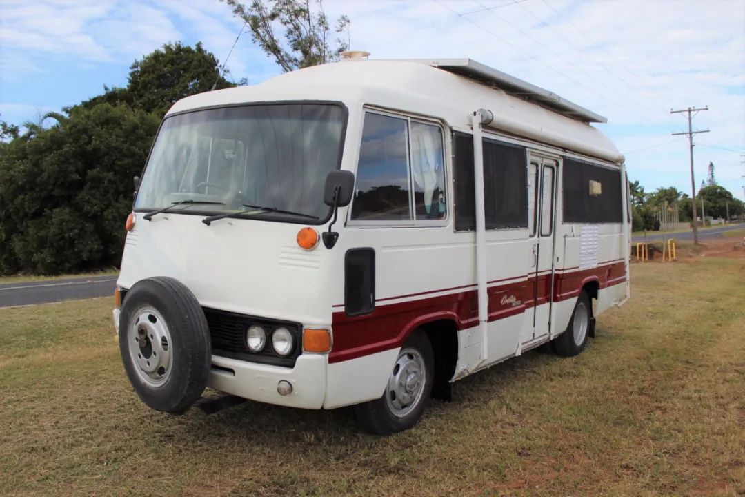 丰田最强的面包车考斯特,丰田考斯特23座中巴车驾驶体验