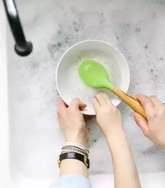 怎么晒被子除异味,被子清洗除味小妙招视频