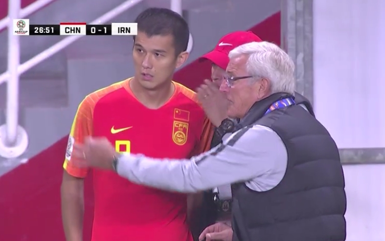 亚洲杯争议判罚,亚洲杯国足0-0塔吉克斯坦争议判罚