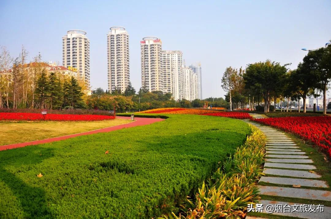 大自然打翻了调色板的唯美句子,烟台自然景点