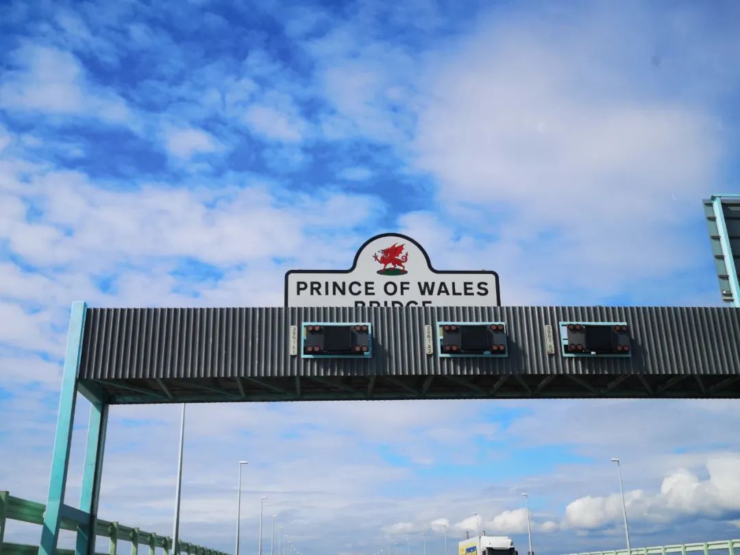 英国夜晚自驾,英国自驾游20000够吗