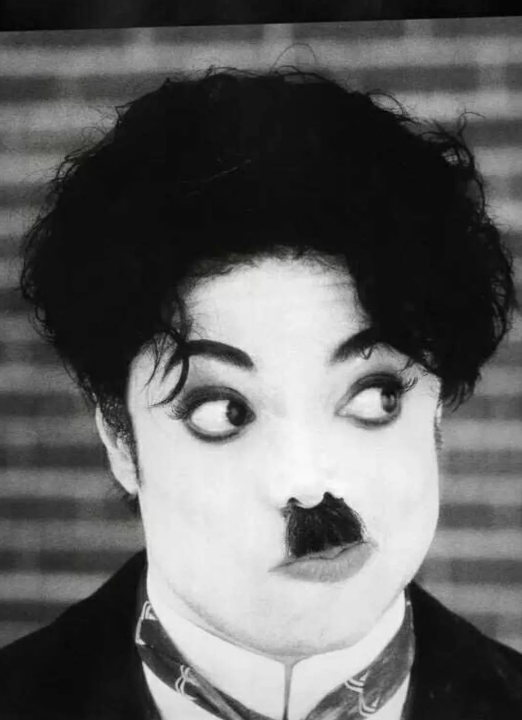 迈克尔杰克逊被误解的一生,迈克尔杰克逊惨痛的一生