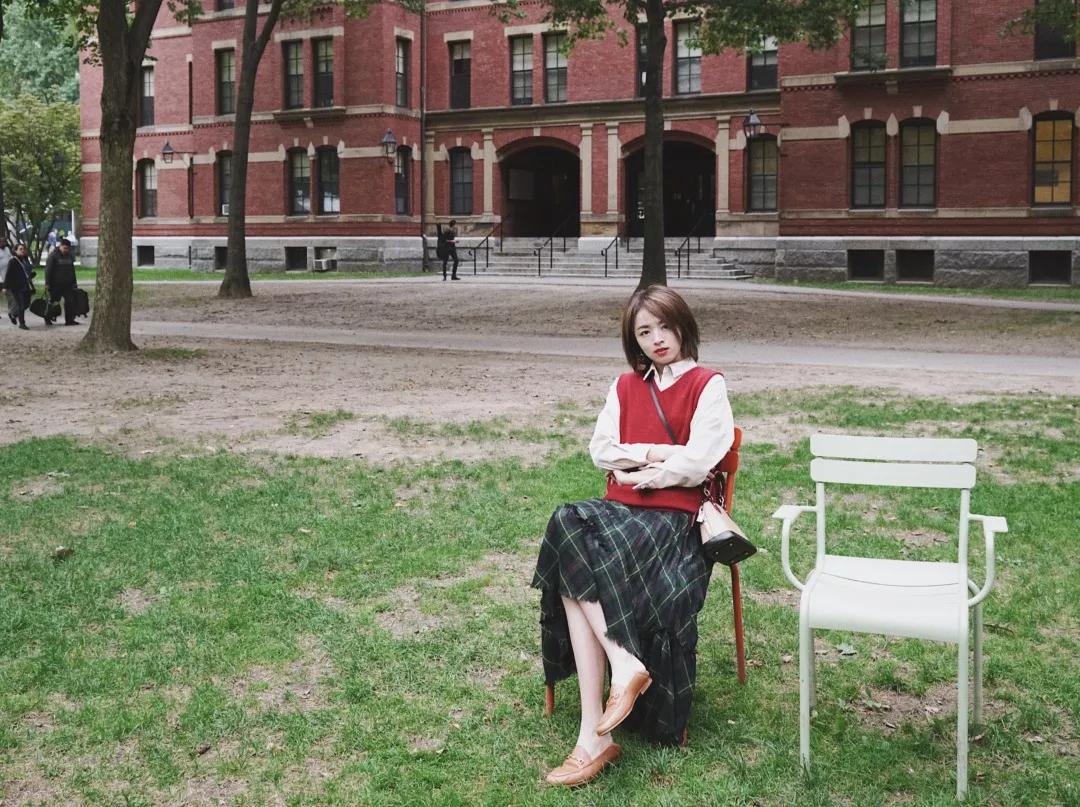 早春风衣穿搭高级感,早春穿搭颜色毛衣外套