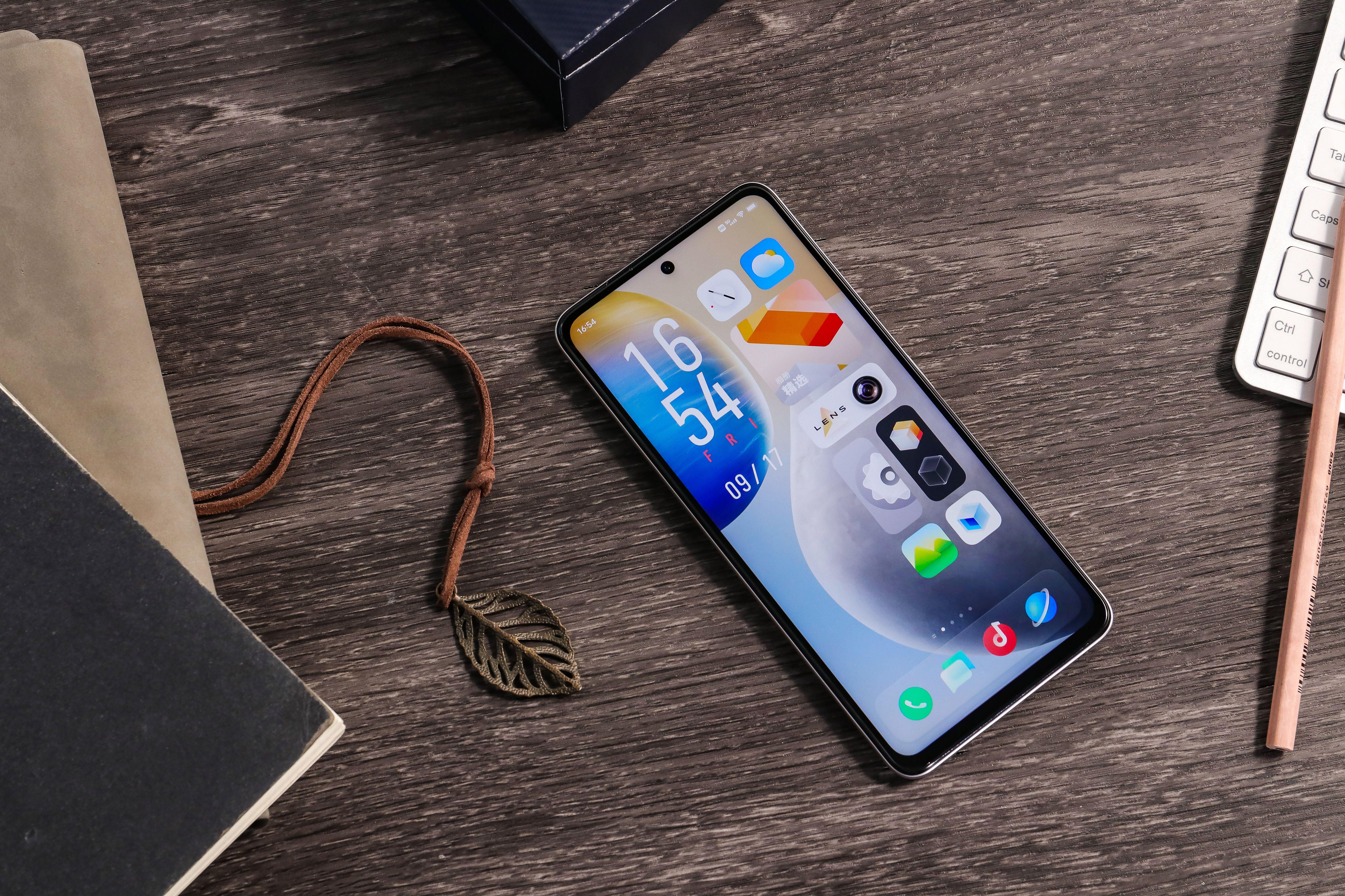 极致性价比手机2020到2021千元机,目前千元机最值得入手的一款