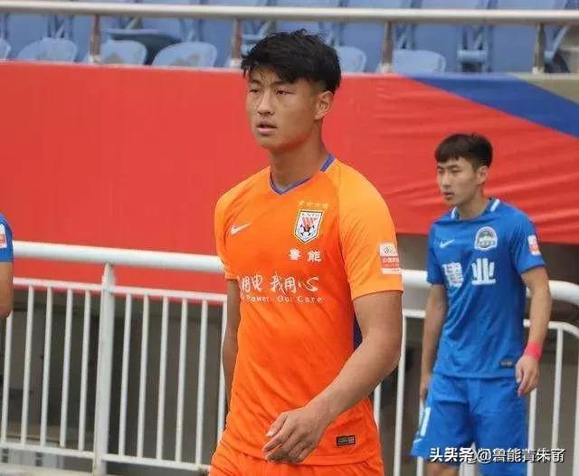 陈戌源座客《足球之夜》:引援方向有调整，鲁能本土锋线迎来机会