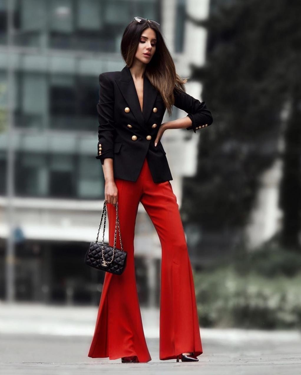 越简单穿搭越高级,越简单的穿搭越考验身材