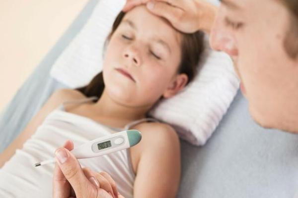 宝宝得肺炎怎么样才能彻底痊愈,宝宝得肺炎了该怎么处理